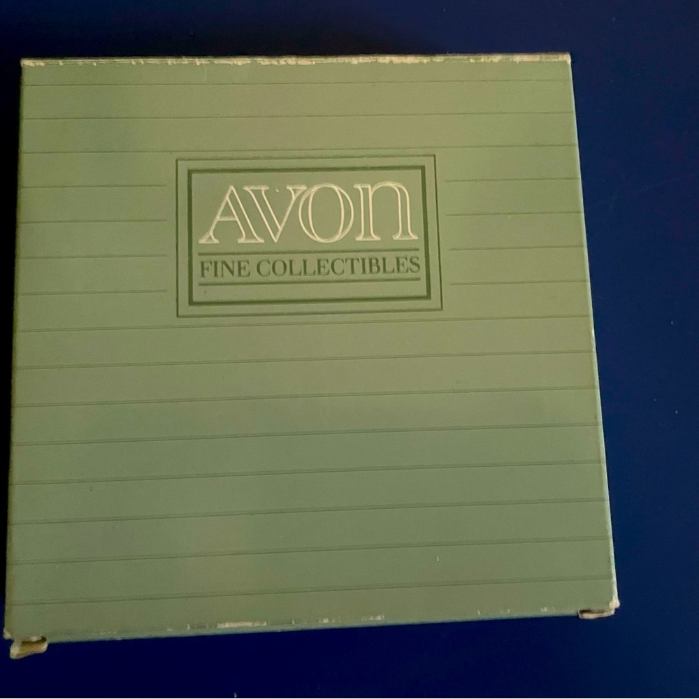 Avon 1992 Collectible Mini Plate